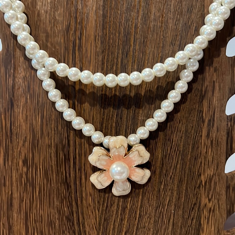 3/$18 Flower Pearl Necklace and Earrings Set - New - Lot 306
